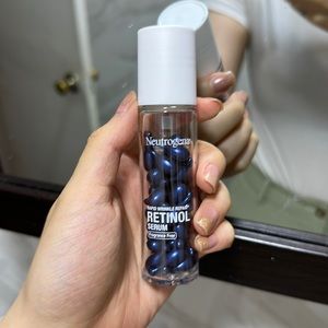 Neutrogena Retinol Serum